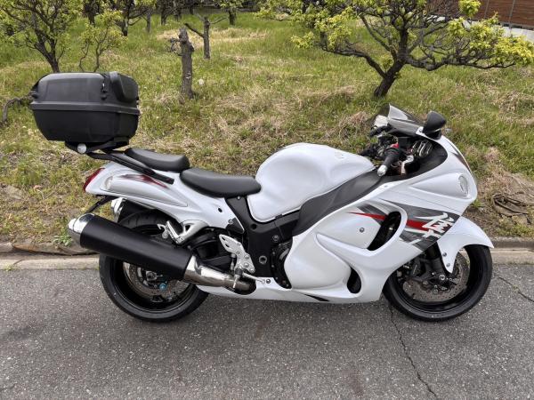 6: Suzuki GSX1300R 隼